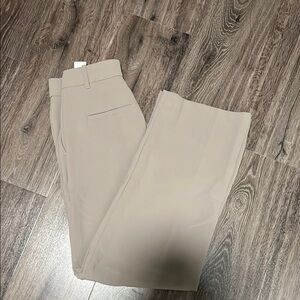 Aritzia effortless pants in taupe (size 4s)